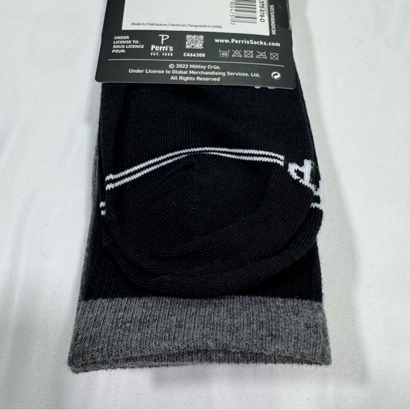 NWT Motley Crue 3 Pack Crew Socks - Picture 9 of 11